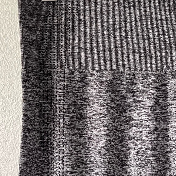 Gymshark Vital Seamless 2.0 Leggings High Rise Compression Smokey Gray Marl Sz M - Picture 4 of 15